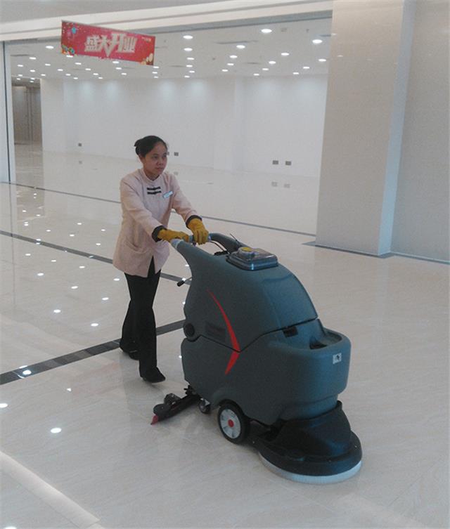 百色洗地机