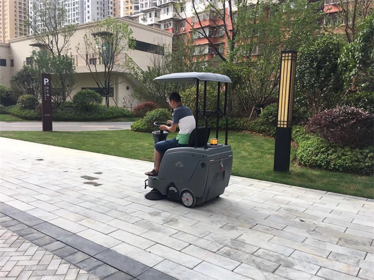 桂林电动扫地车